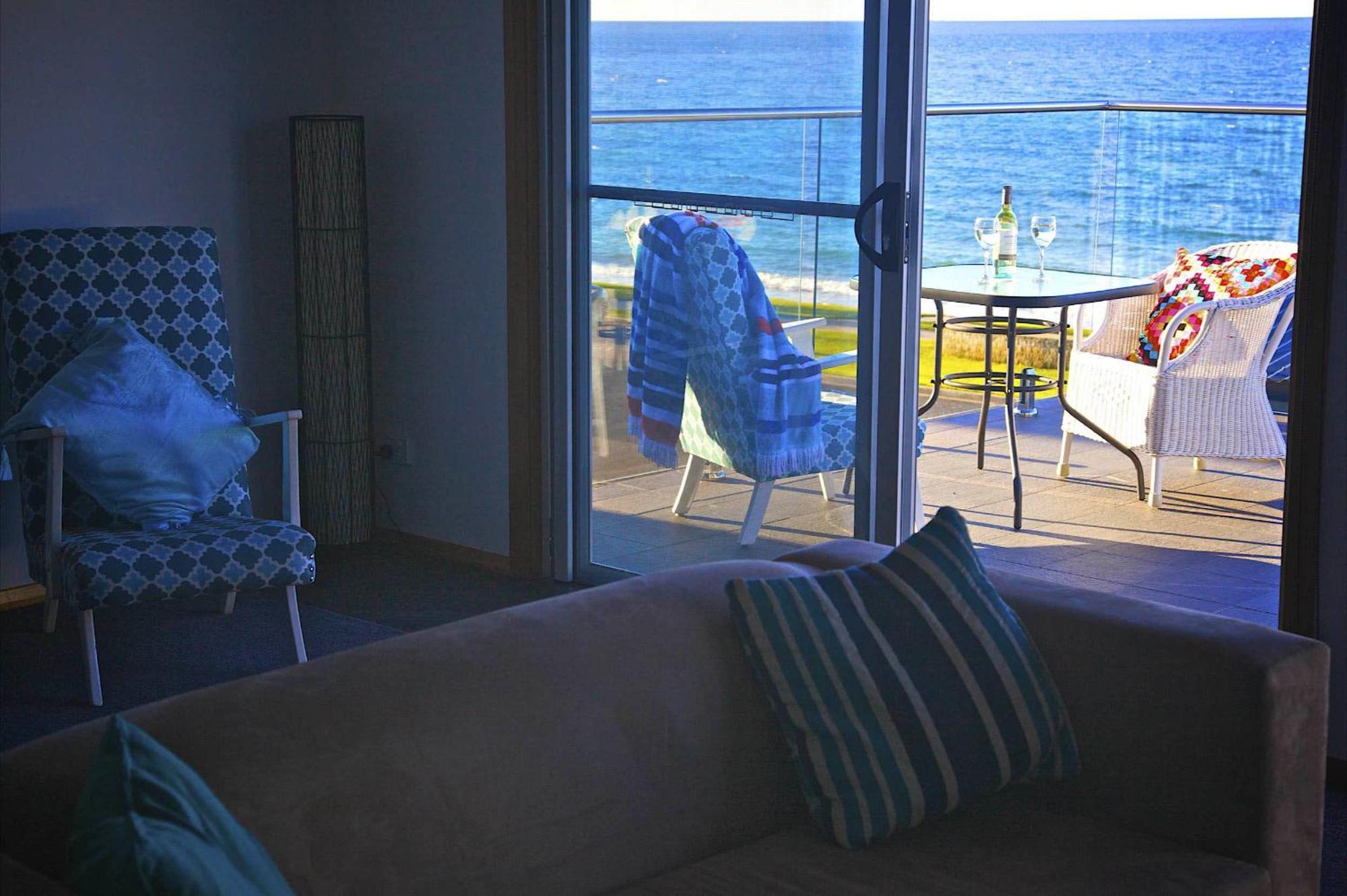 Penguin Beachfront Apartments Rum bild