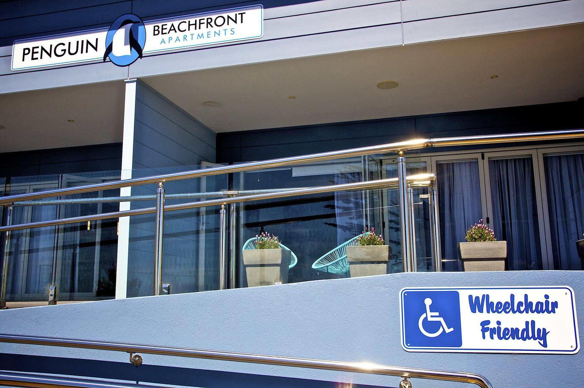 Penguin Beachfront Apartments Exteriör bild
